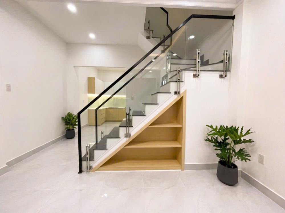 Nhà phố Quận 8 - Giá Rẻ, 1 Trệt 1 Lầu - 4.76 Tỷ - Sơn 0817.40.9696