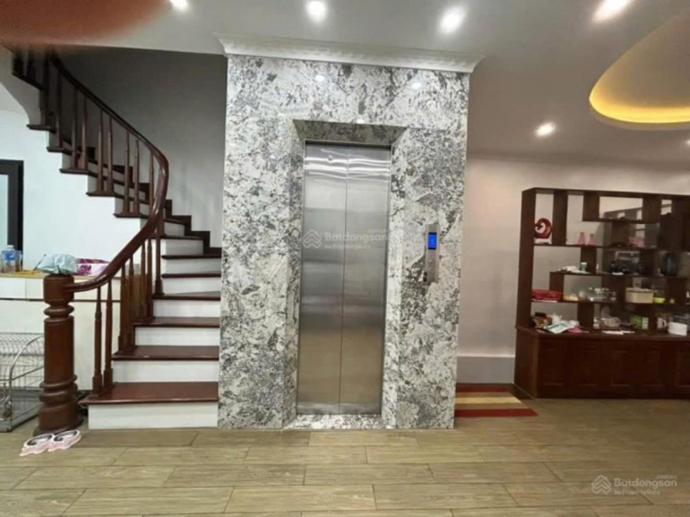 Bán nhà mặt phố Chiến Thắng 82m2, MT5m, 5 tầng, thang máy, kinh doanh sầm uất - 29.5 tỷ