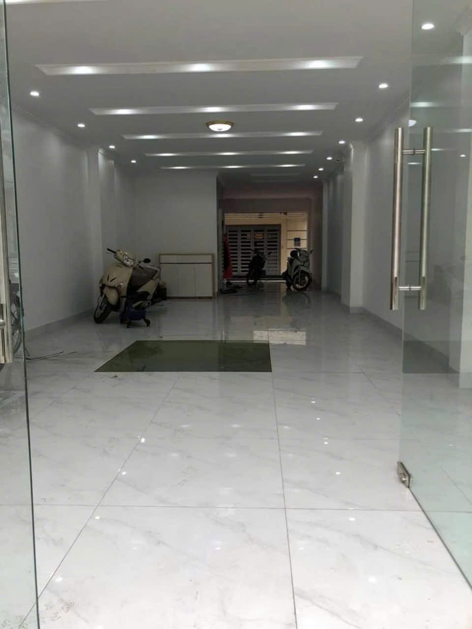 Bán nhà mặt phố Chiến Thắng 82m2, MT5m, 5 tầng, thang máy, kinh doanh sầm uất - 29.5 tỷ