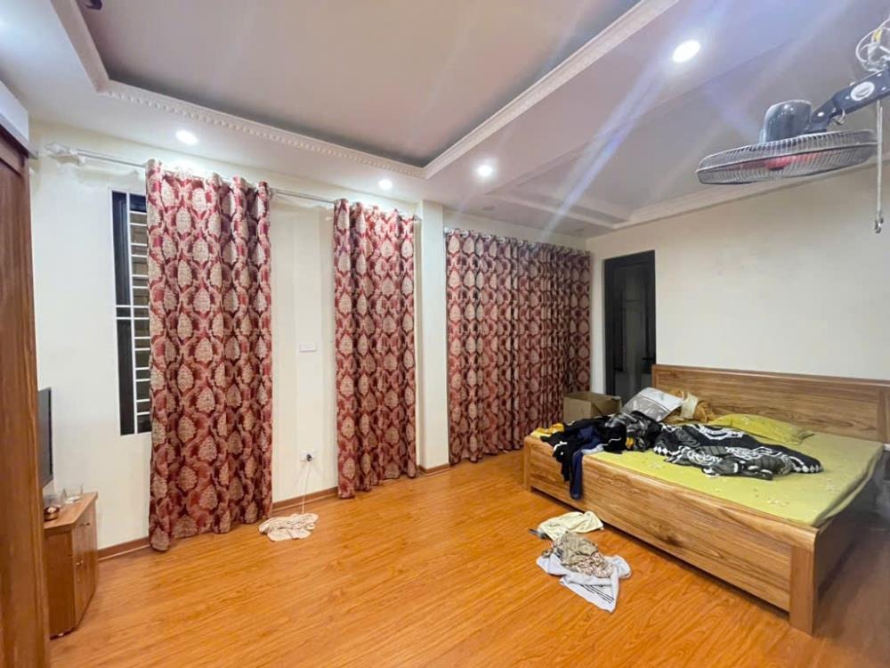 Bán Nhà Mặt Tiền Nguyễn Chính - 50m² x 5 Tầng, Ô Tô Tránh - 7.85 Tỷ