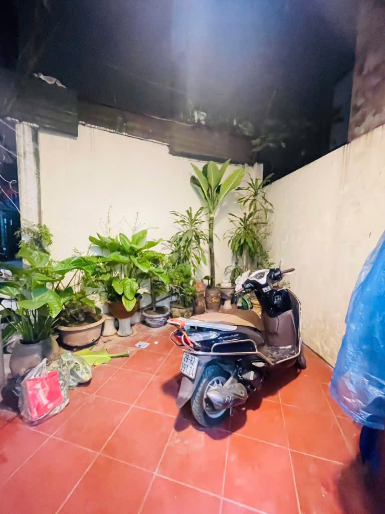 Bán Nhà Mặt Tiền Nguyễn Chính - 50m² x 5 Tầng, Ô Tô Tránh - 7.85 Tỷ