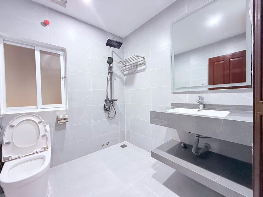 Dưới 5 tỷ Sở Hữu Nhà 3 Tầng 65m² - Ô Tô Đỗ Cửa - Vị Trí Đắc Địa