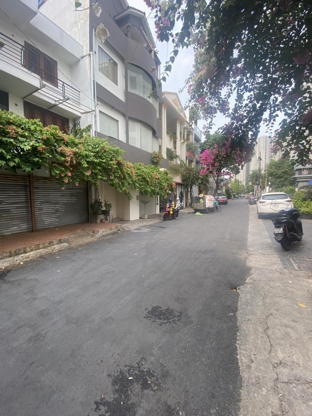 Bán Nhà 3 Tầng Thảo Điền, TP. Thủ Đức - Dòng Tiền Ổn Định, Giá Tốt