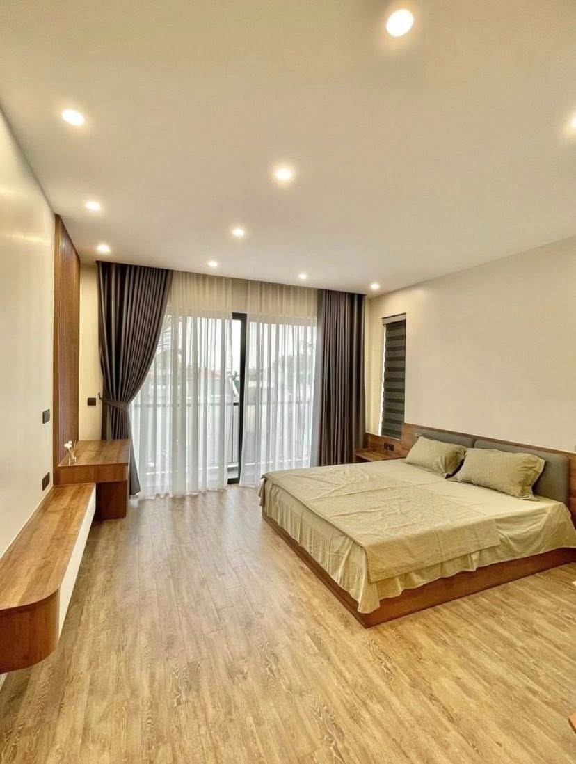 Bán nhà phố 7 tầng thang máy, gara ô tô - Vị trí đẹp, tiềm năng tăng giá