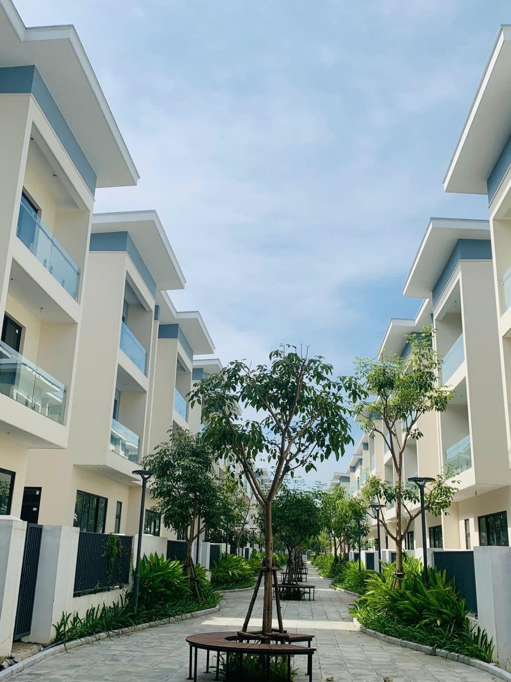 Bán Biệt Thự An Quý Dương Nội 180m2 - Giá 36 Tỷ, Vị Trí Đắc Địa