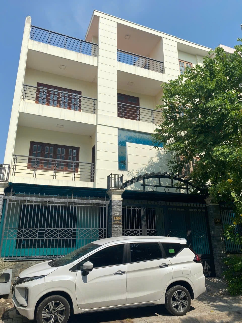 Bán nhà đẹp mặt tiền Thạnh Mỹ Lợi, Thủ Đức - 12x18m, 36 tỷ