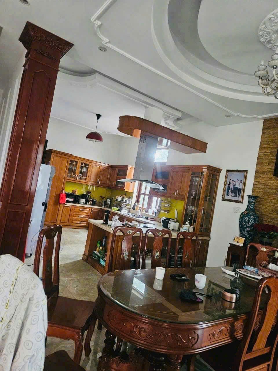 Biệt Thự Vĩnh Lộc Đẹp, 450m2, 5PN, Giá 30 Tỷ - Vị Trí Đắc Địa
