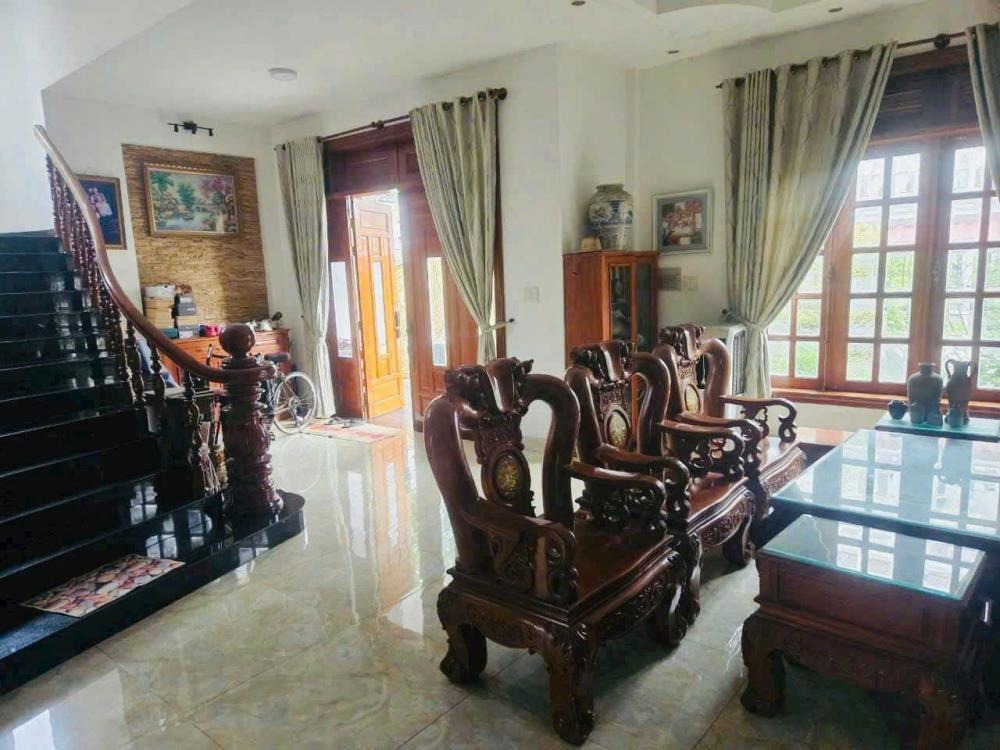 Biệt Thự Vĩnh Lộc Đẹp, 450m2, 5PN, Giá 30 Tỷ - Vị Trí Đắc Địa
