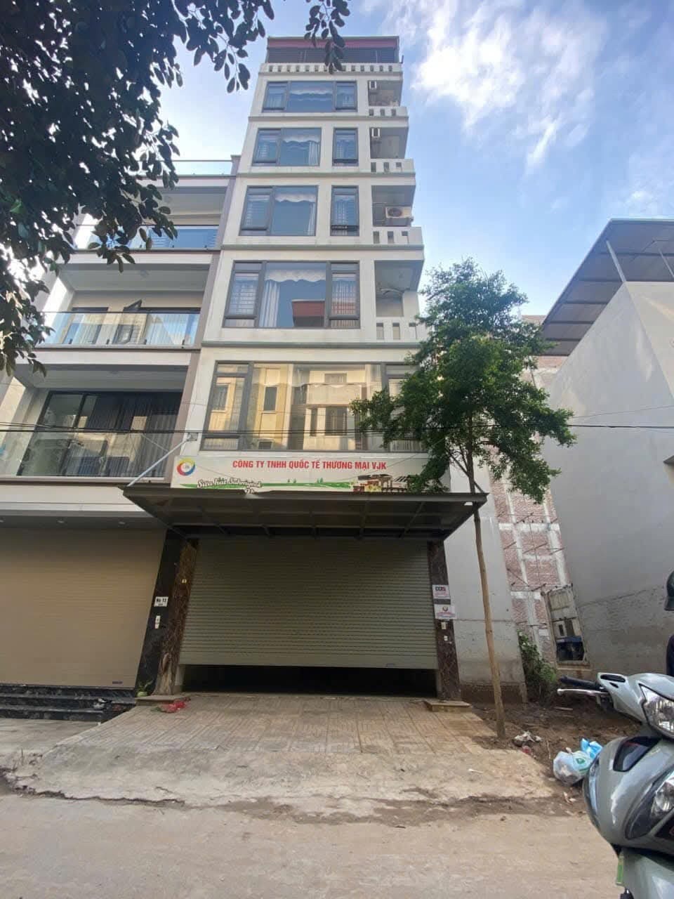 Bán Gấp Căn Nhà Vị Trí Đắc Địa, Kinh Doanh & Đầu Tư Tốt - Khu A Yên Nghĩa