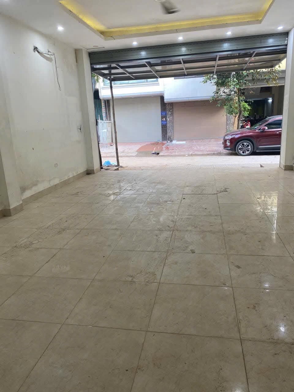 Bán Gấp Căn Nhà Vị Trí Đắc Địa, Kinh Doanh & Đầu Tư Tốt - Khu A Yên Nghĩa