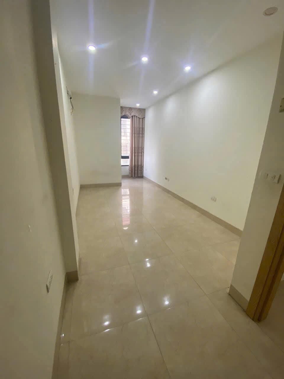 Bán Gấp Căn Nhà Vị Trí Đắc Địa, Kinh Doanh & Đầu Tư Tốt - Khu A Yên Nghĩa