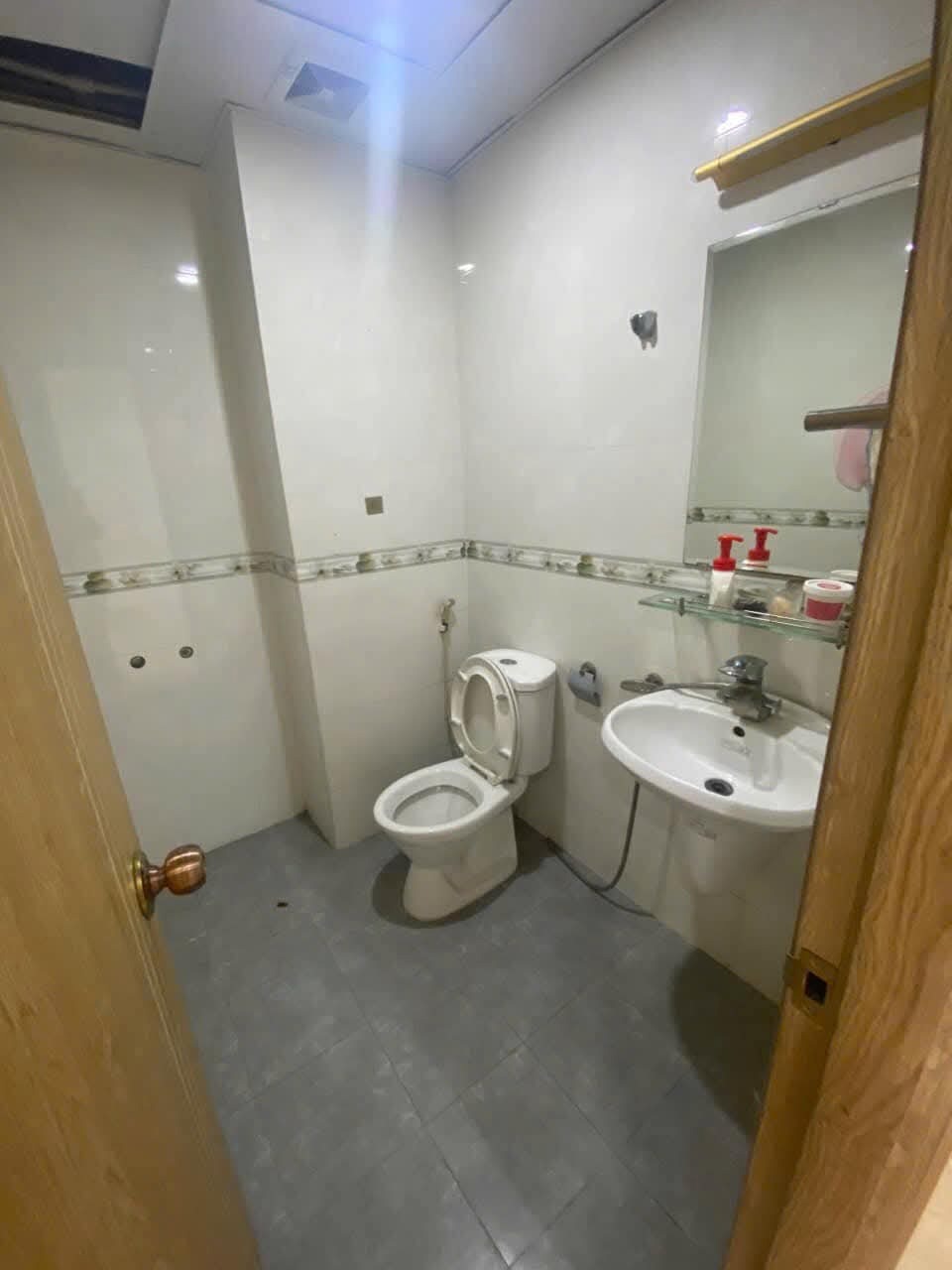 Bán Gấp Căn Nhà Vị Trí Đắc Địa, Kinh Doanh & Đầu Tư Tốt - Khu A Yên Nghĩa