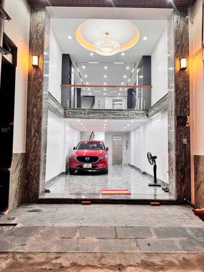 Nhà phố 6 tầng, thang máy, gara ô tô, mặt tiền 4.5m - Hoàng Văn Thụ, Hoàng Mai - Giá 18 tỷ