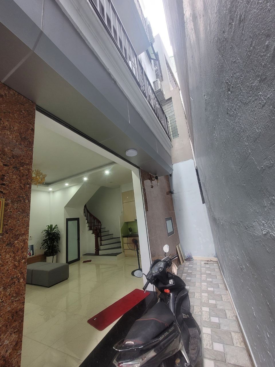 Bán nhà cầu đơ 2, mới tinh full nội thất, 7.x tỷ - Vị trí đẹp, tiện ích đầy đủ