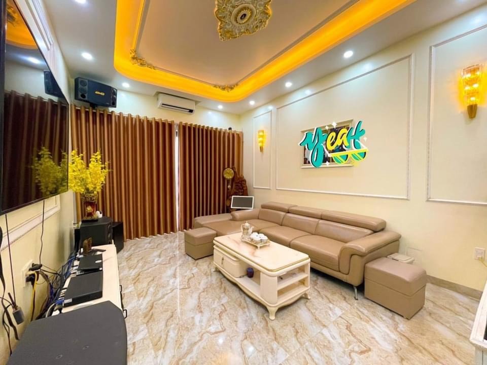 Bán nhà chiến thắng tại Văn Quán - Ô tô vào cửa - Giá 8 tỷ
