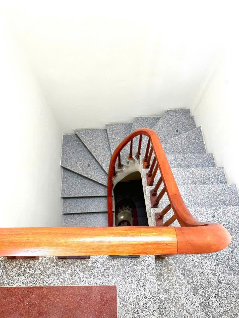 Bán Nhà Lô Góc Xuân Đỉnh - 8.5 Tỷ - Ô Tô Đỗ Cửa - 2 Thoáng