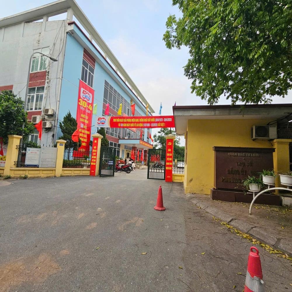 Bán Nhà Lô Góc Xuân Đỉnh - 8.5 Tỷ - Ô Tô Đỗ Cửa - 2 Thoáng