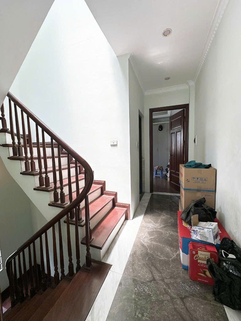 Bán nhà Minh Khai, Hoàng Mai: 5 tầng, 45m2, full nội thất, giá 8.35 tỷ