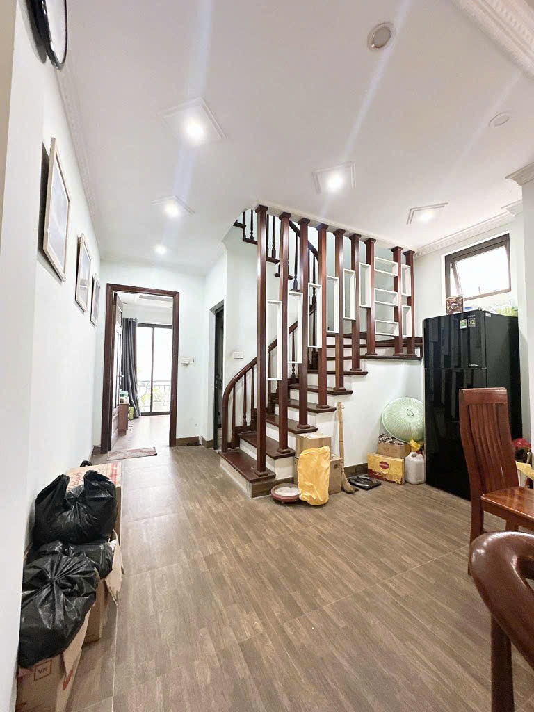 Bán nhà Minh Khai, Hoàng Mai: 5 tầng, 45m2, full nội thất, giá 8.35 tỷ