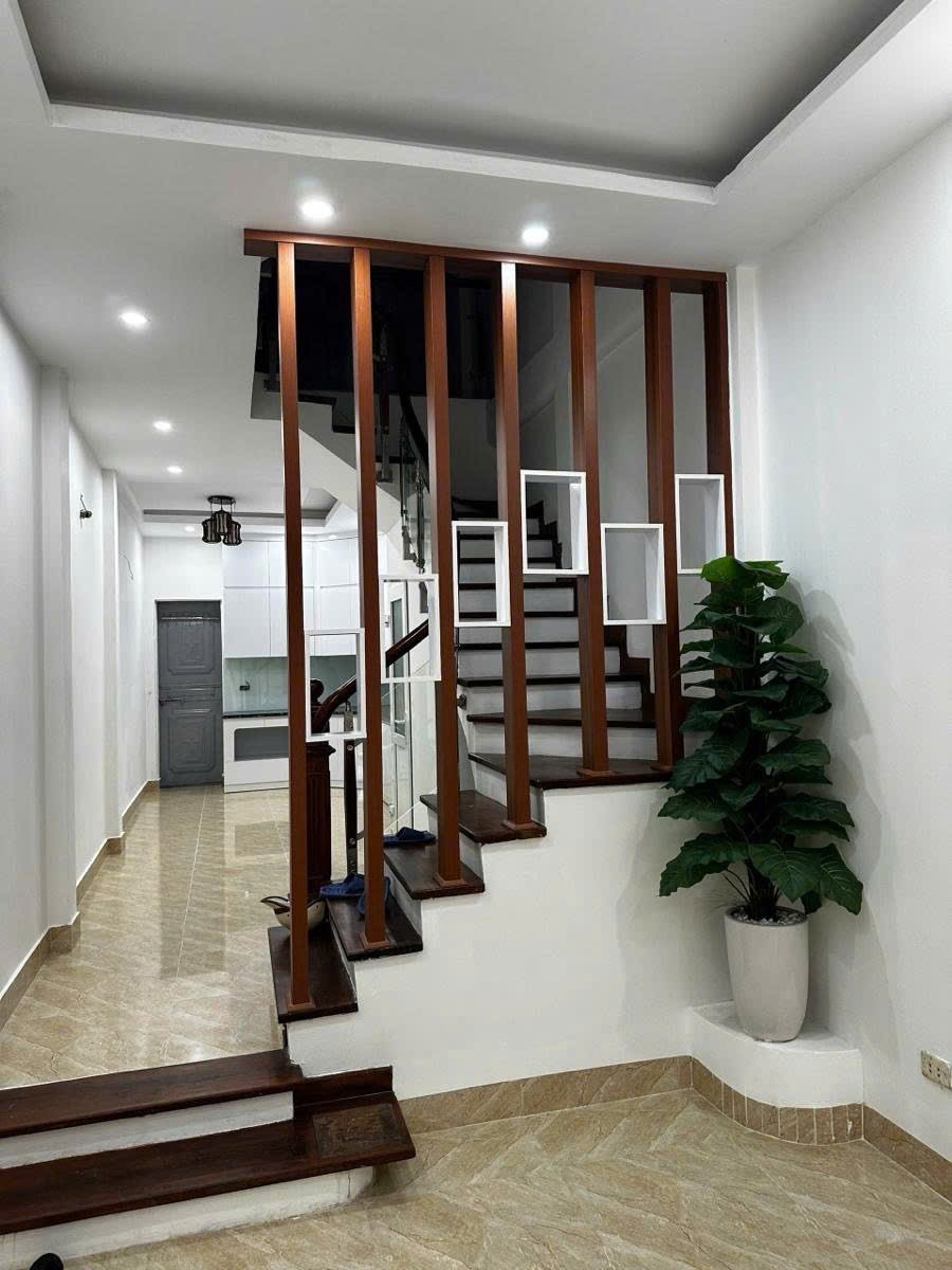 Bán nhà Vương Thừa Vũ, Thanh Xuân - 47m2, 4 Tầng, Giá 14 Tỷ - Vị Trí Đẹp