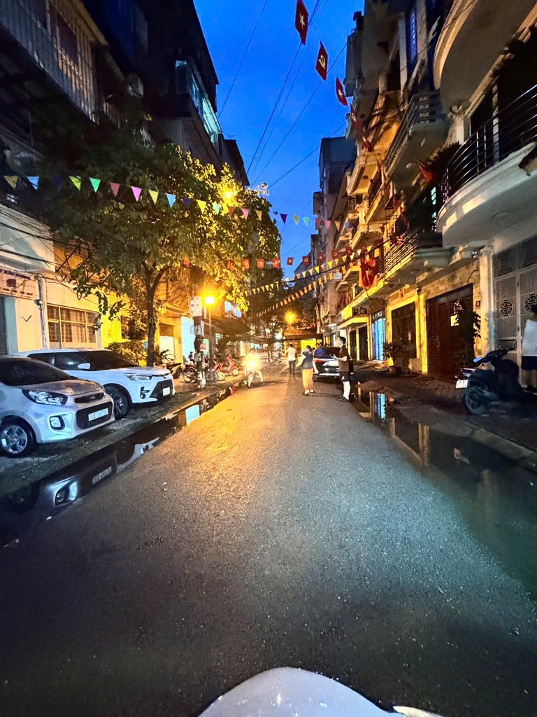 Bán nhà tập thể Nguyễn Khánh Toàn, Cầu Giấy: 68m², 3.98 tỷ, Full Nội Thất