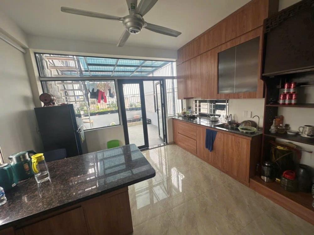 Siêu phẩm Nhà phố - Full Nội thất - Thang máy - Sát phố - Đỗ xe thỏa mái