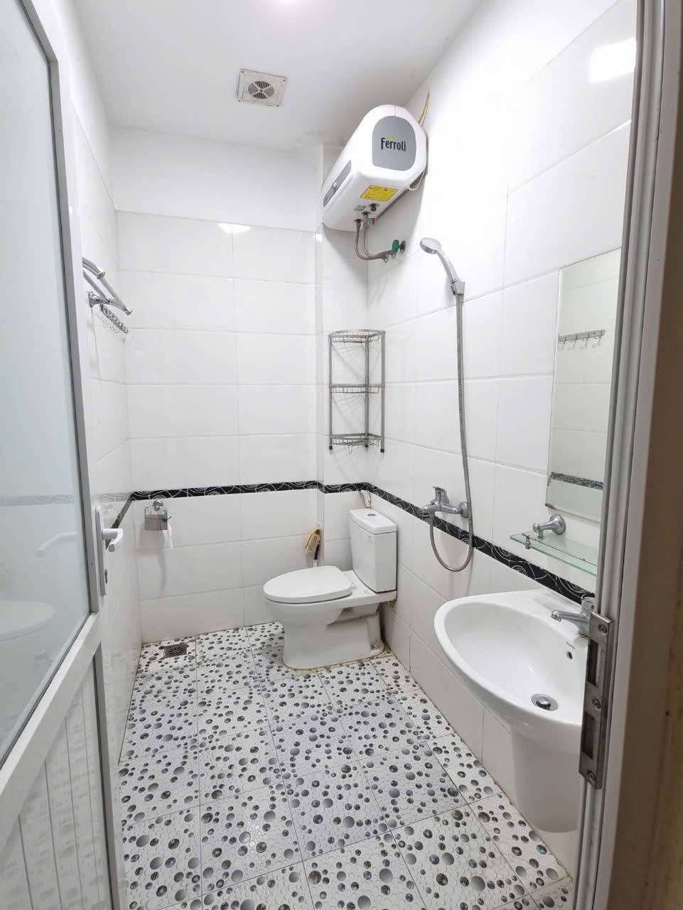 Bán Nhà Riêng 41.5m2, 6 Phòng Ngủ, Giá 18.9 Tỷ - Xuân Thủy, Cầu Giấy