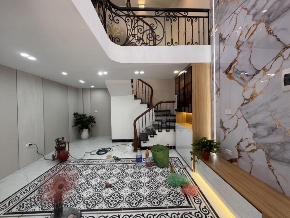 Nhà phố Trương Định - Thiết kế đẳng cấp, nội thất full đồ - Vị trí siêu đẹp