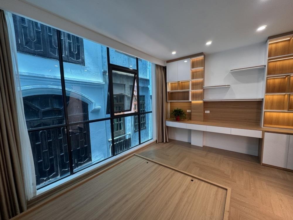 Nhà phố Trương Định - Thiết kế đẳng cấp, nội thất full đồ - Vị trí siêu đẹp