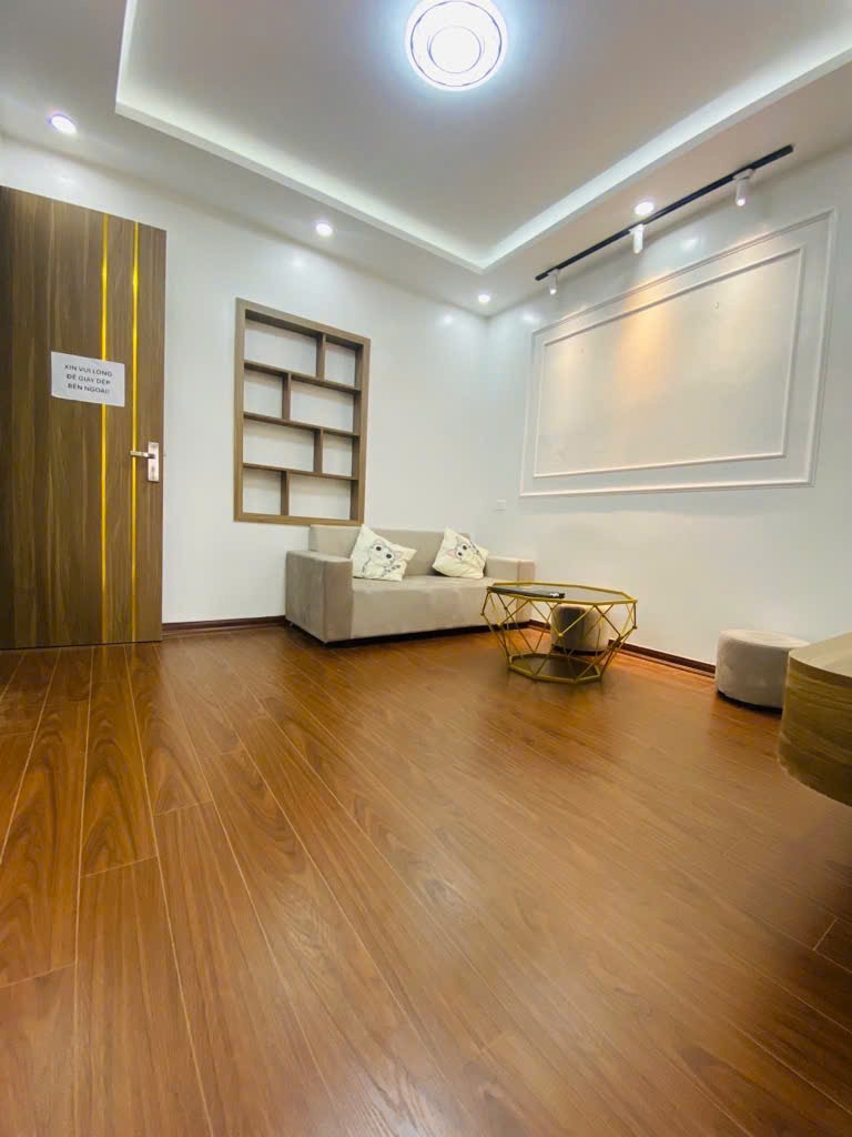 Bán Nhà Tập Thể Phố Phương Mai - 3.05 Tỷ - 2PN - Pháp Lý Sổ Đỏ