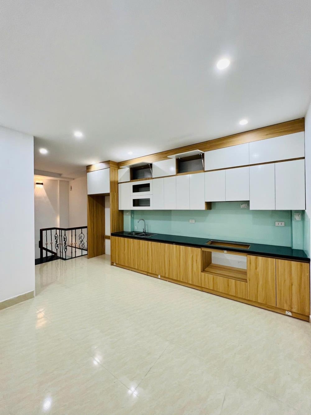 Siêu phẩm Hà Trì Hà Đông: Lô Góc 5 Tầng, Thang Máy, KD Tốt - Chỉ 10 Tỷ