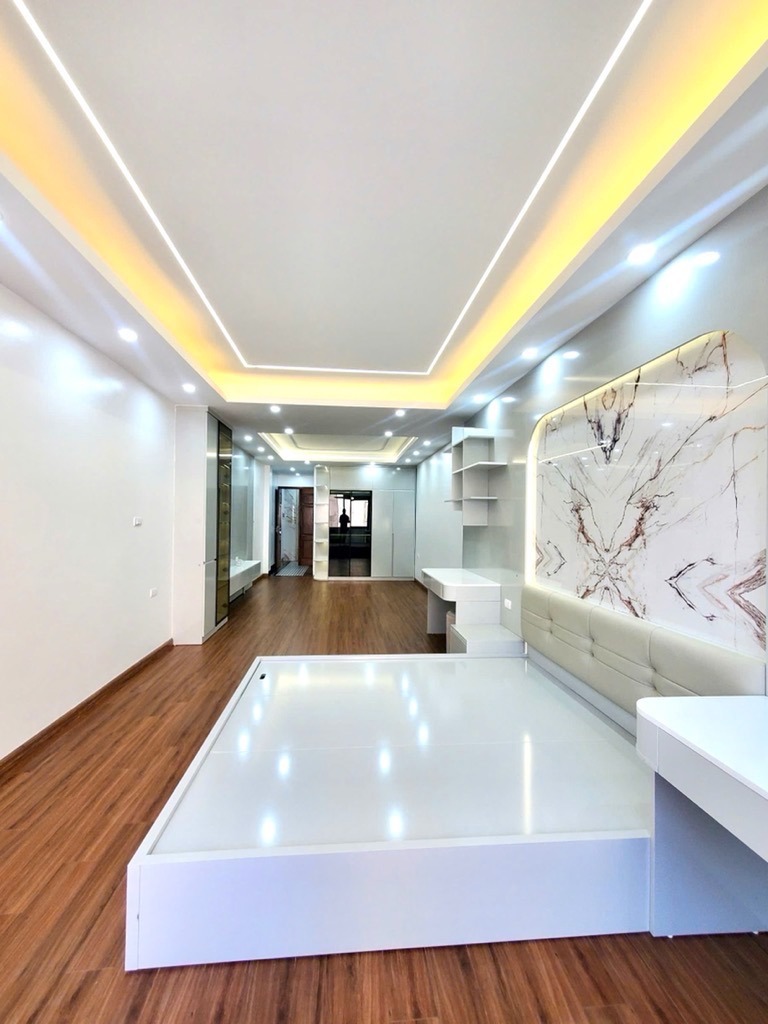Siêu phẩm Hoàng Mai - Phân lô ô tô - 62m2 - 6 Tầng - Hơn 17 tỷ
