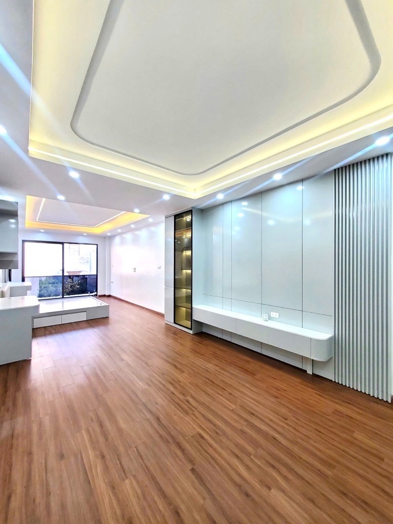 Siêu phẩm Hoàng Mai - Phân lô ô tô - 62m2 - 6 Tầng - Hơn 17 tỷ
