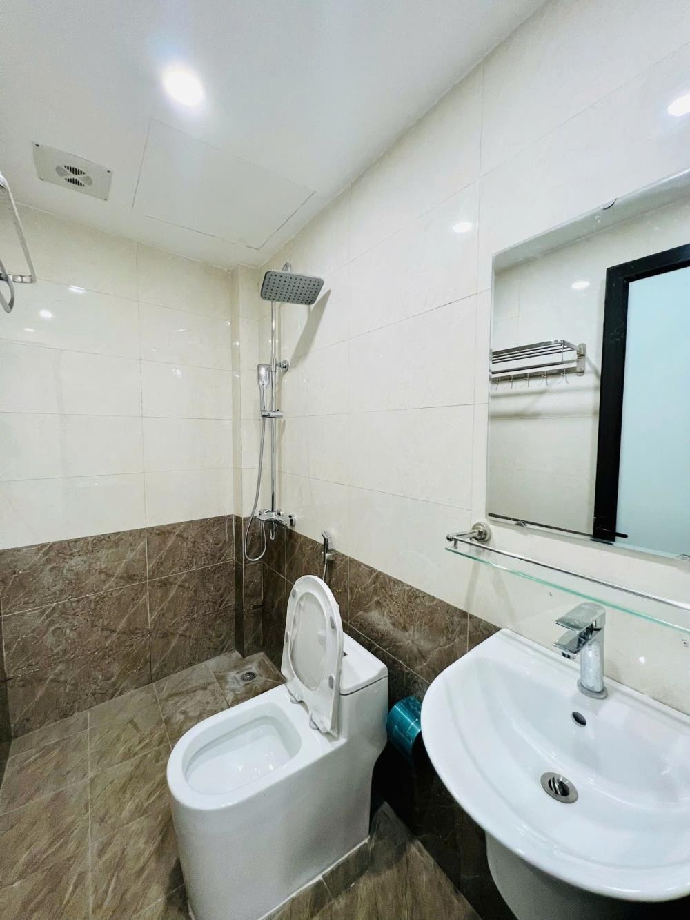 Siêu phẩm Hà Trì Hà Đông: Lô Góc 5 Tầng, Thang Máy, KD Tốt - Chỉ 10 Tỷ