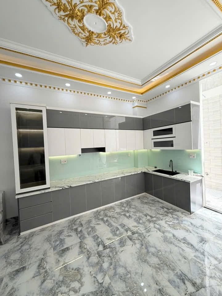 Bán Nhà Mặt Phố Xuân Thủy - Cầu Giấy - 30 Tỷ - Vị Trí Đắc Địa