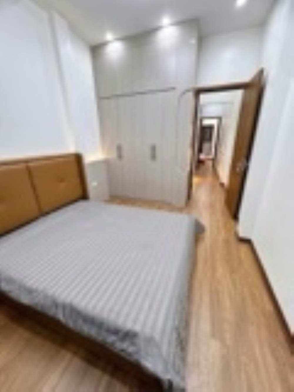 Bán nhà phố Cầu Đơ Hà Đông 5 tầng, thang máy, ô tô đỗ cửa, giá 10 tỷ