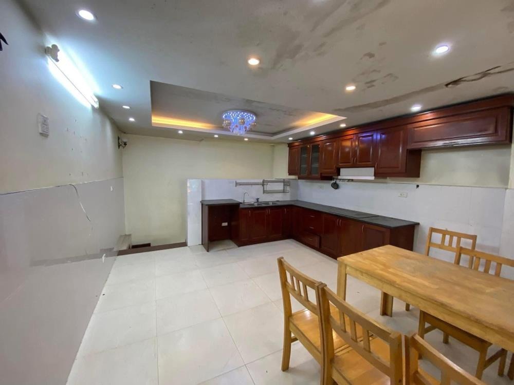 Phúc Hoa Tây Hồ Phân Lô VIP: Gara Ô Tô, Kinh Doanh, 50m2, 5 Tầng, 15.8 Tỷ