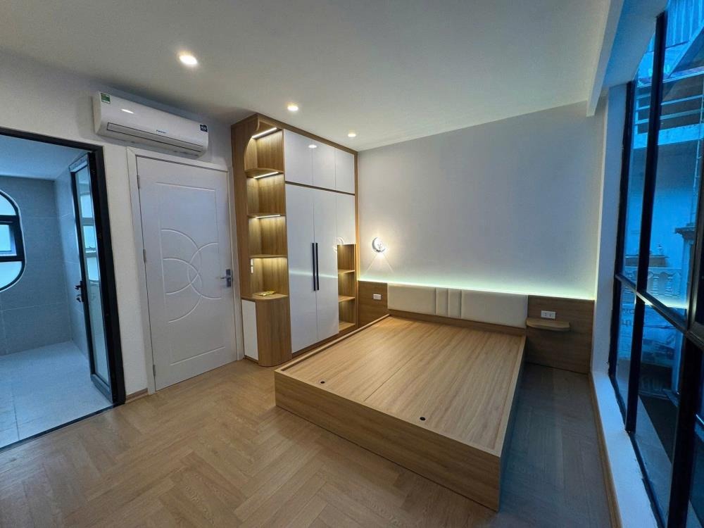 Nhà 2 Mặt Thoáng, Vị Trí Vàng Hai Bà Trưng - 6.75 Tỷ