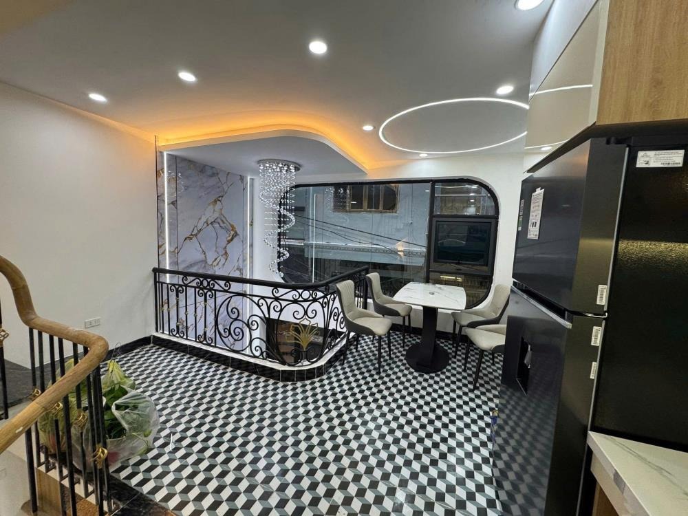 Nhà 2 Mặt Thoáng, Vị Trí Vàng Hai Bà Trưng - 6.75 Tỷ