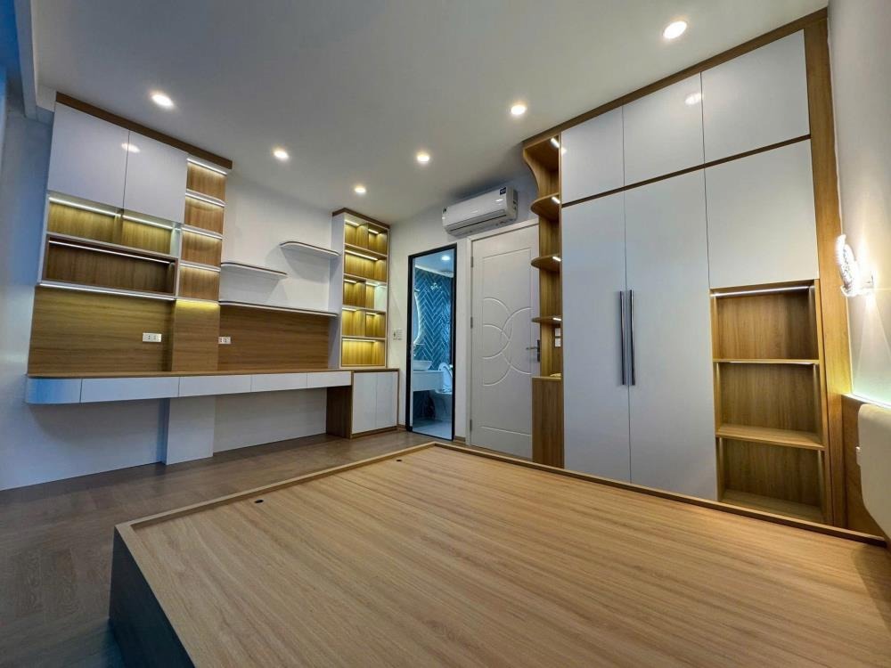 Nhà 2 Mặt Thoáng, Vị Trí Vàng Hai Bà Trưng - 6.75 Tỷ
