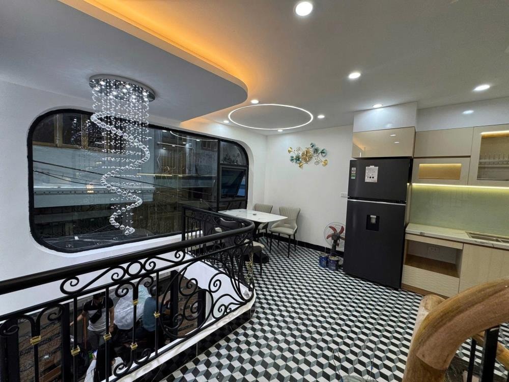 Nhà 2 Mặt Thoáng, Vị Trí Vàng Hai Bà Trưng - 6.75 Tỷ
