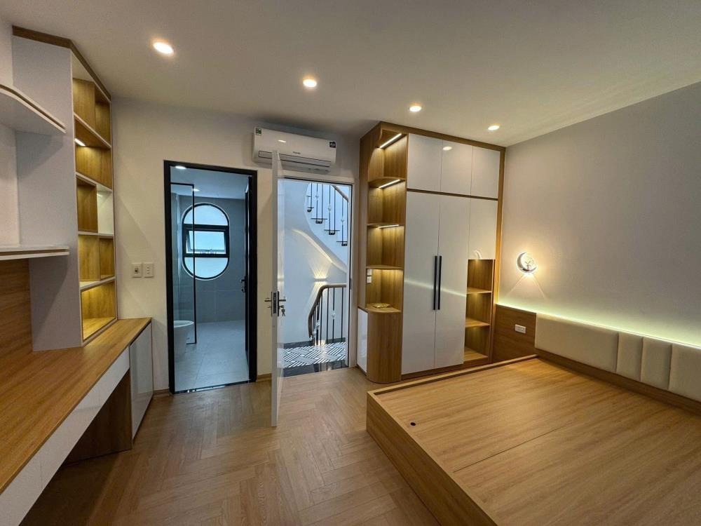 Nhà 2 Mặt Thoáng, Vị Trí Vàng Hai Bà Trưng - 6.75 Tỷ