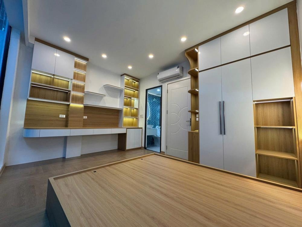Nhà 2 Mặt Thoáng, Vị Trí Vàng Hai Bà Trưng - 6.75 Tỷ