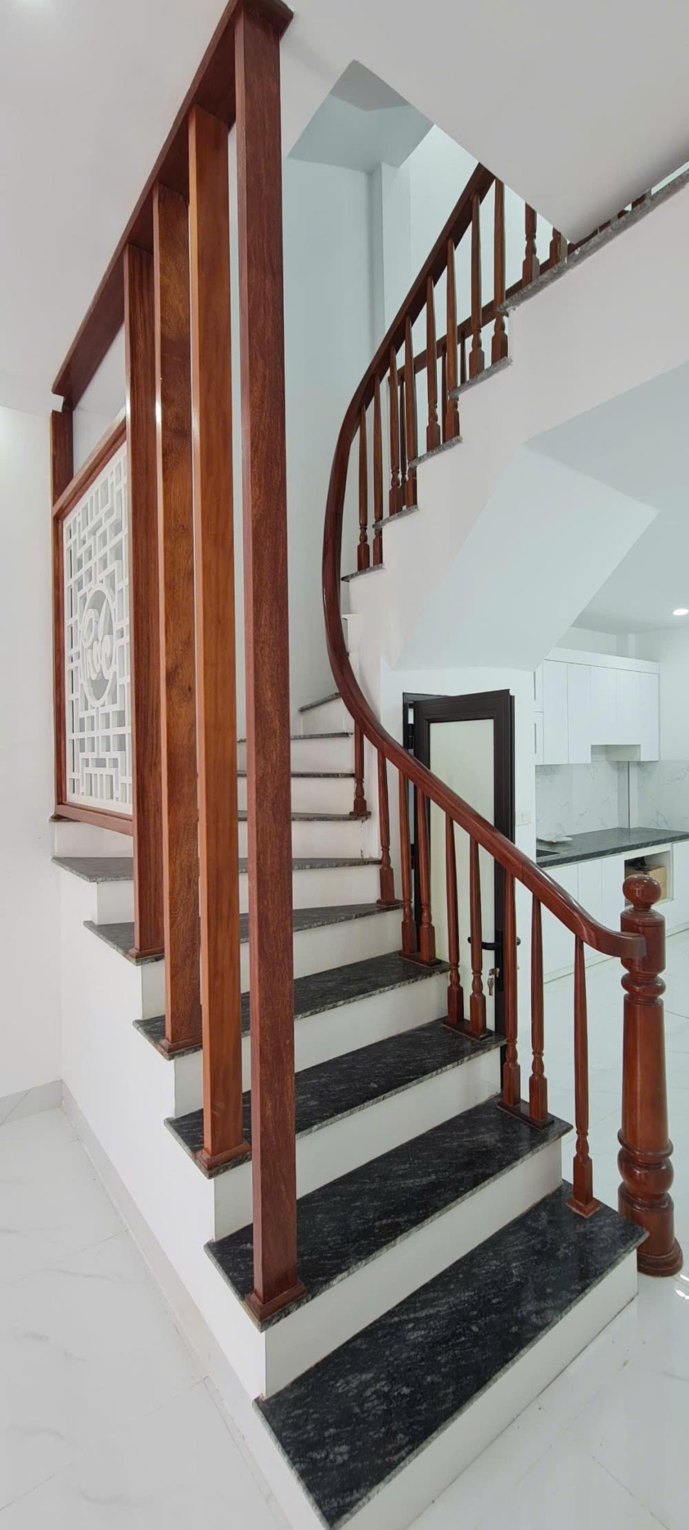 Bán Nhà Kim Chung, Hoài Đức - 4 Tầng, Ô Tô Đỗ Cửa, Giá 4.3 Tỷ