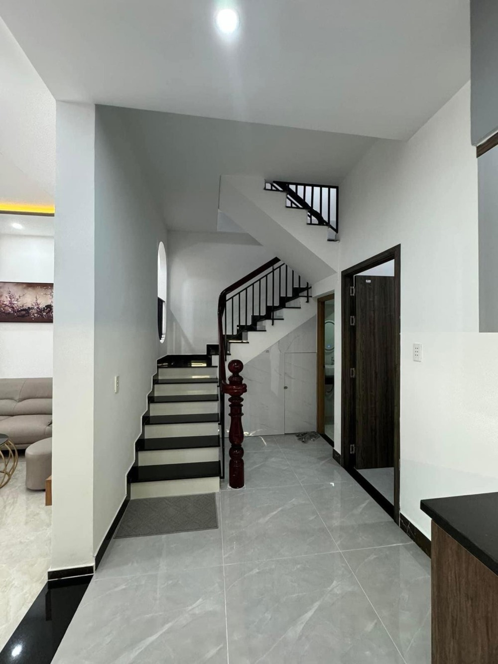 Bán Gấp Nhà Đang Cho Thuê Hocmon 80m2, 1 Ty 100 Triệu - Nguyễn Thị Thử