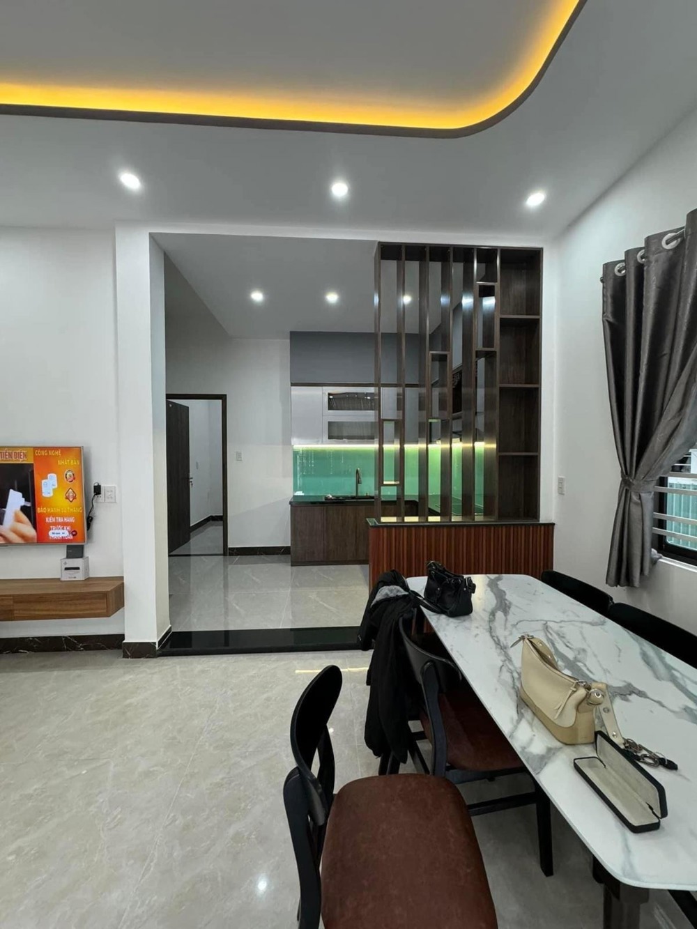 Bán Gấp Nhà Đang Cho Thuê Hocmon 80m2, 1 Ty 100 Triệu - Nguyễn Thị Thử