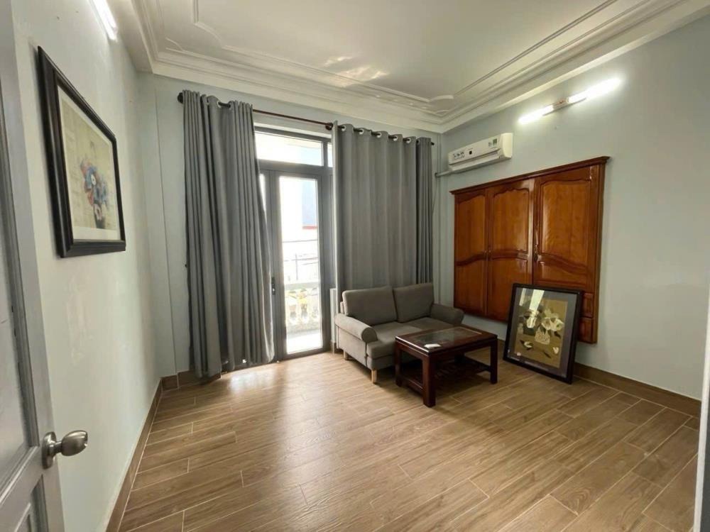 Nhà Nguyễn Kiệm, Phú Nhuận - 45m2, 4 Tầng, Giá 11 Tỷ
