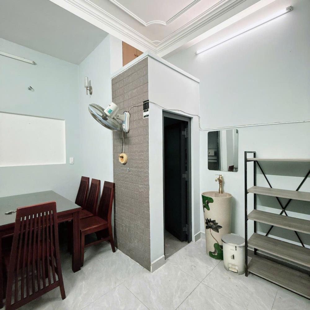 Nhà Nguyễn Kiệm, Phú Nhuận - 45m2, 4 Tầng, Giá 11 Tỷ