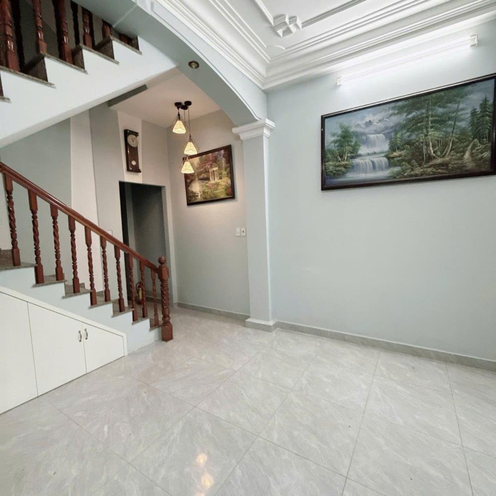 Nhà Nguyễn Kiệm, Phú Nhuận - 45m2, 4 Tầng, Giá 11 Tỷ