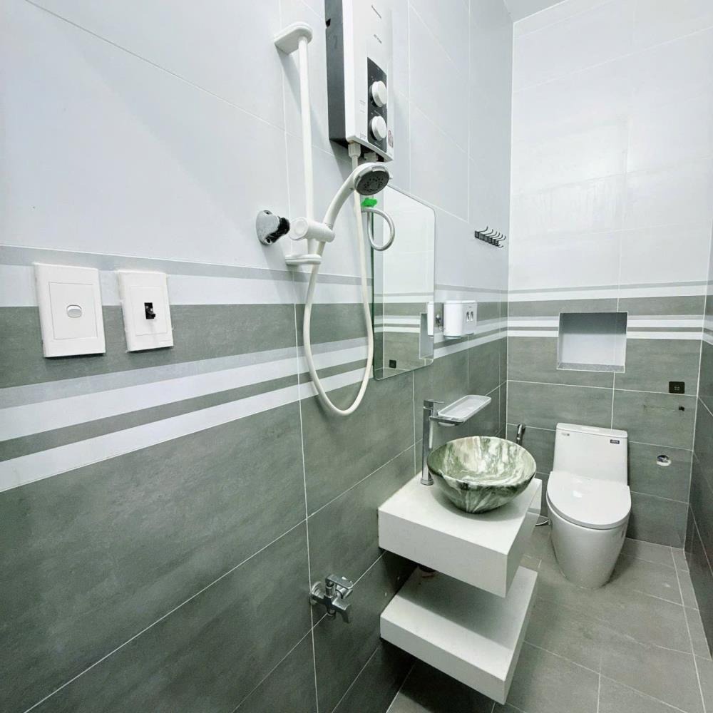 Nhà Nguyễn Kiệm, Phú Nhuận - 45m2, 4 Tầng, Giá 11 Tỷ